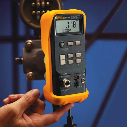 Fluke Pressure Calibrator, 12 To 300 PSI, 850 mBar to 20.68 Bar 718